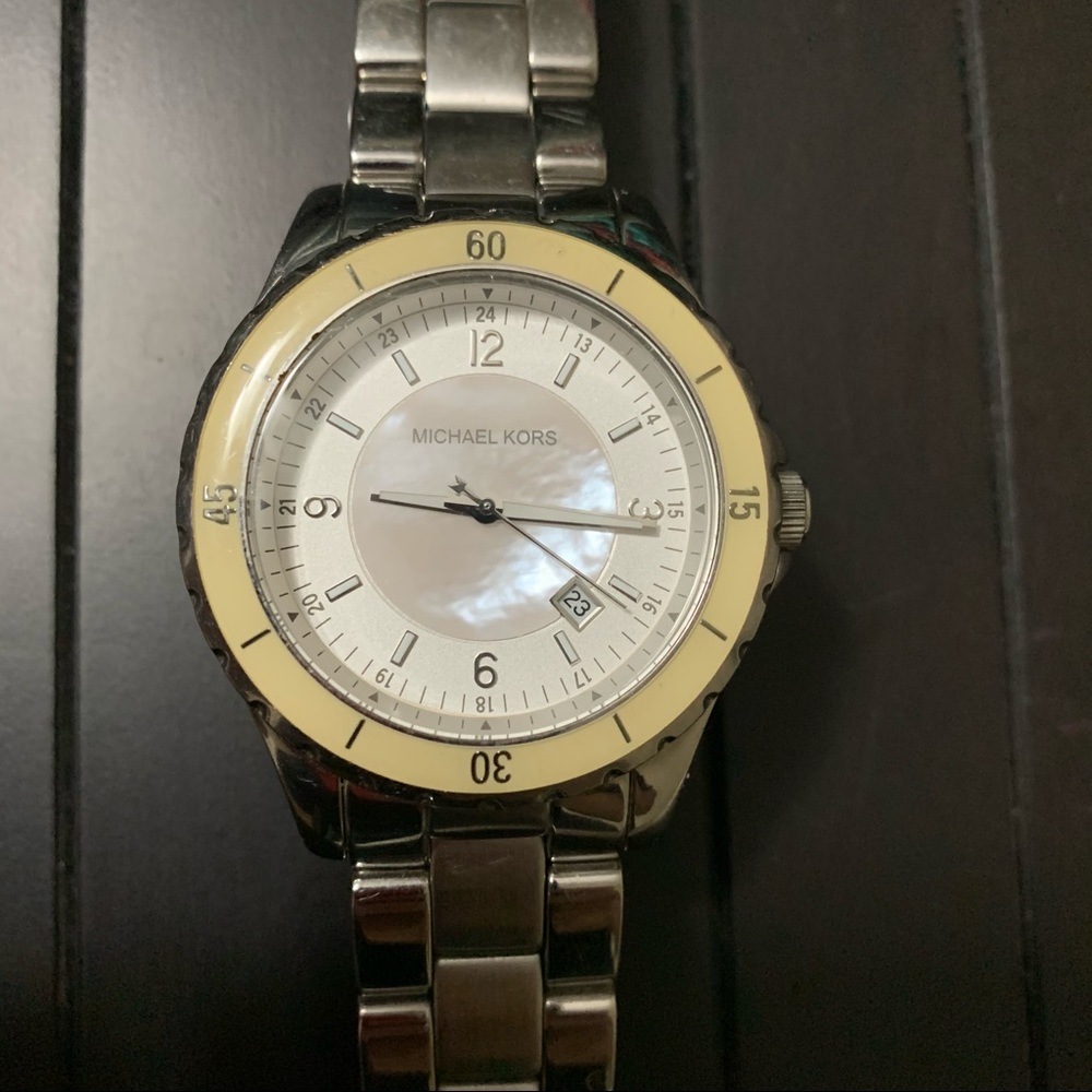 Men’s Michael Kors dive watch